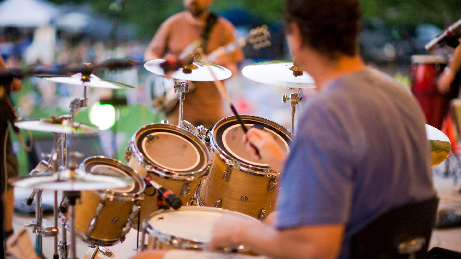 Band playing outside